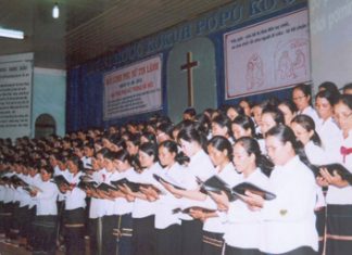 Ủy Ban Phụ Nữ Tổng Liên Hội Thăm Làng Phong Cùi Và Bồi Linh Phụ Nữ Tỉnh Gia Lai.