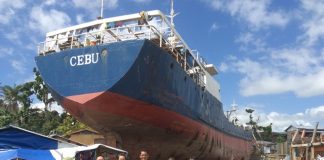 Thăm Và Cứu Trợ Tại Tacloban