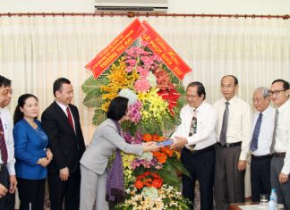 Ban Dân Vận Trung Ương chúc mừng HTTLVN (MN) nhân dịp Lễ kỷ niệm Chúa Phục sinh 2017