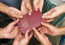 UB.TTN – Em Ở Đây