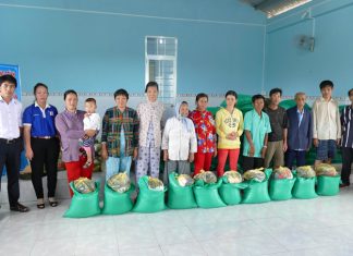 Khám Chữa Bệnh, Trao Nhà Tình Thương Tại Tỉnh Bến Tre
