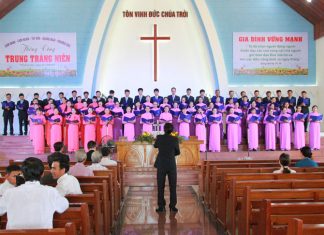 Thông Công Ban Trung Tráng Niên Tại Nhà Thờ Tin Lành Phương Hòa