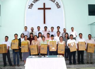 Huấn Luyện Nhân Sự Phục Vụ Tủ Thuốc Tình Thương Tại Bình Thuận