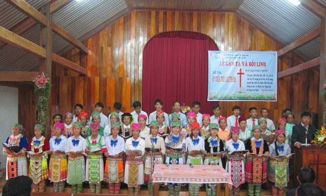 Điểm Nhóm H’mông Ea Uôl: Dâng Nhà Nguyện Cho Chúa