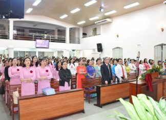 Thông Công Trung Tráng Niên Tại HTTL Bình Trị Đông