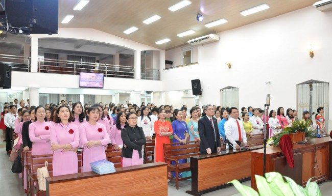 Thông Công Trung Tráng Niên Tại HTTL Bình Trị Đông