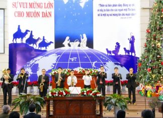 43 Người Tin Chúa Trong Đêm Truyền Giảng Tại HT Đà Nẵng