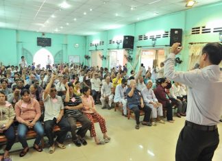 Truyền Giảng Giáng Sinh Cho Người Khiếm Thị, Khiếm Tật Tại HT Mỏ Cày