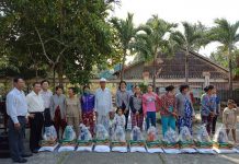 Kiên Giang: HTTL Tân Hiệp Trao Tặng Quà Tết Cho Người Nghèo Khó