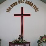 ms. Võ Văn Tự Cường cầu nguyện khai lễ