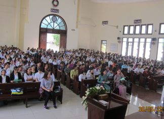 Bồi Linh Thông Công Phụ Nữ Tại Chi Hội Buôn Ma Thuột – Đắk Lắk