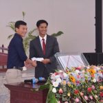 14.Dai dien chinh quyen chuc mung