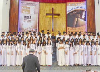 Lễ Bế Giảng Thánh Kinh Căn Bản Năm 2018 Tại Hội Thánh Cần Thơ.