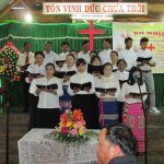 5-Ban-hat-Trung-nien-Chi-hoi-Da-Ra-Hoa-ca-ngoi-Chua