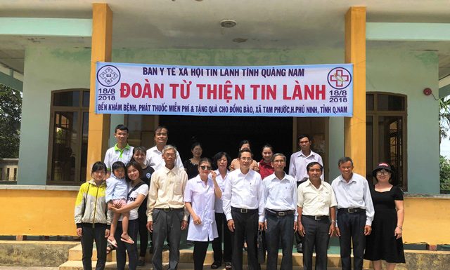 Khám Bệnh, Phát Thuốc Cho Đồng Bào Nghèo Xã Tam Phước, Huyện Phú Ninh, Tỉnh Quảng Nam