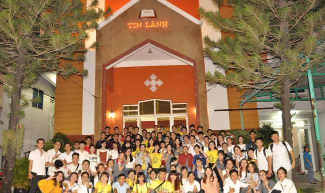 Bồi Linh – Thông Công Thanh Niên Tại Hội Thánh Bình Trị Đông, Tp. HCM