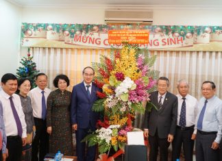 Bí Thư Thành Uỷ TP. HCM Thăm Và Chúc Mừng Giáng Sinh Tổng Liên Hội