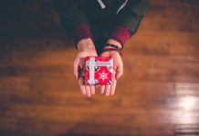 Thơ: Sống Trong Ân Điển