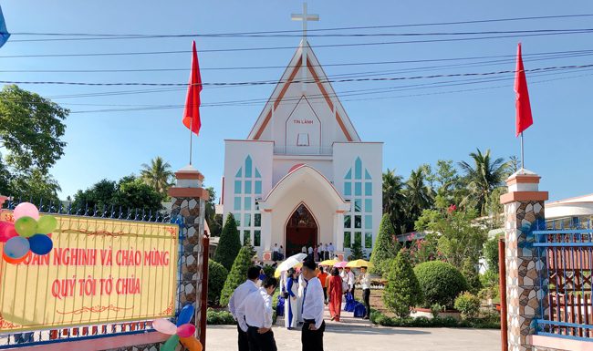 Cung Hiến Nhà Thờ Tin Lành Trà Ôn, Tỉnh Vĩnh Long