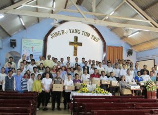 Hỗ trợ 31 tủ thuốc cho các Hội Thánh tỉnh Lâm Đồng
