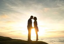 Hôn Trước Khi Cưới Có Phạm Tội Không?