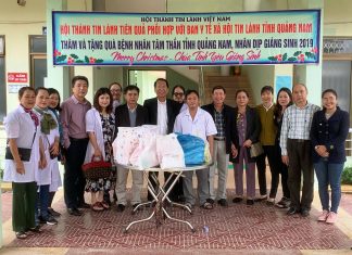 Món Quà Yêu Thương Trong Mùa Giáng Sinh