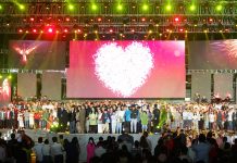 Thánh Nhạc “Chúa Tình Yêu Giáng Sinh” 2019 Tại SVĐ Phú Thọ: Hàng Chục Ngàn Người Được Nghe Phúc Âm, Gần 2.000 Người Tin Chúa