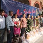 10-Trao-quà-tại-UBND-Phường-Đông-hồ-Hà-tiên