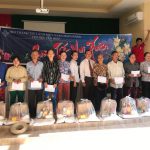 7-Phát-quà-tại-UBND-xã-Thạnh-đông