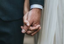 Yêu Vợ Như Chúa Yêu Nàng – 10 Nguyên Tắc Yêu Vợ Mà Người Chồng Cần Áp Dụng