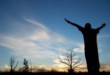 Thỏa Lòng và Cảm Tạ