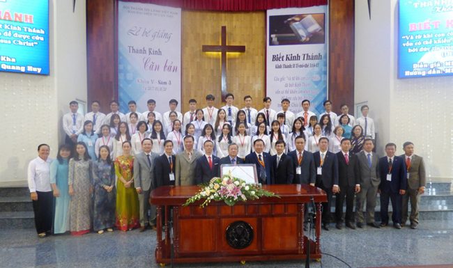 Cần Thơ: Bế Giảng Thánh Kinh Căn Bản Khóa V – Năm Thứ 3