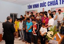 19 Người Tin Chúa Trong Đêm Truyền Giảng Tại HTTL Phan Thiết
