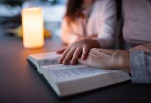 Thơ: Qua Miền Gió Chướng