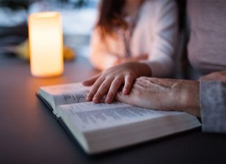 Thơ: Qua Miền Gió Chướng