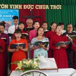 Ban-hát-HT-Phú-Lý-Tôn-vinh-Chúa