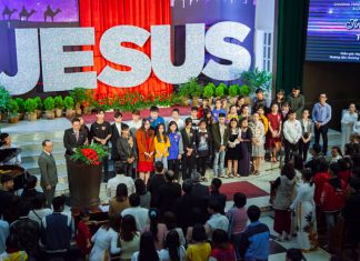 Phước Hạnh Qua Các Chương Trình Truyền Giảng Tin Lành Tại Đà Nẵng Dịp Lễ Giáng Sinh