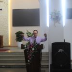 8. Mục sư Nguyễn Xuân Sanh chúc phước