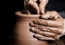 Thơ: Phận Con Đất Sét