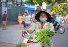 TP. HCM: Hội Thánh Nguyễn Tri Phương Phân Phát Nhu Yếu Phẩm Cho Người Dân Gặp Khó Khăn Vì Dịch Bệnh