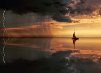 VƯỢT QUA BÃO TỐ