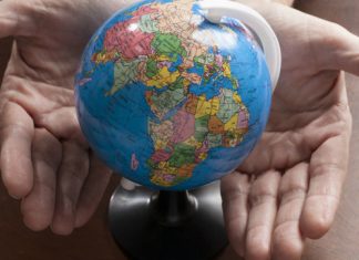 Cầu Nguyện Cho Một Thế Giới Thương Tổn