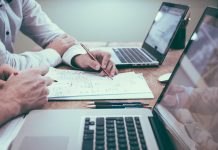 5 Thói Quen Trong Công Việc Có Thể Tổn Hại Hôn Nhân