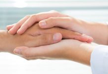 Cách Cơ Đốc Nhân Có Thể An Ủi Ai Đó Có Người Thân Qua Đời