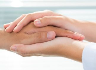 Cách Cơ Đốc Nhân Có Thể An Ủi Ai Đó Có Người Thân Qua Đời