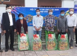 Các Hội Thánh Tỉnh An Giang Trao Quà Yêu Thương Dịp Tết Âm Lịch 2022