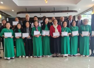 Điểm Nhóm Thanh Xuân, Hà Nội: 18 Người Nhận Báp-têm, 6 Người Tin Chúa Trong Buổi Lễ Phục Sinh
