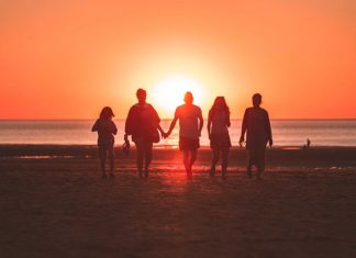 Để Người Làm Cha Mẹ Luôn Gắn Bó Trong Hôn Nhân