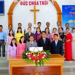 Đại-diện-các-Hội-Thánh-chúc-mừng