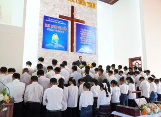 Quảng Trị: Bế Giảng Khóa Thánh Kinh Căn Bản Khóa IV – Năm 1